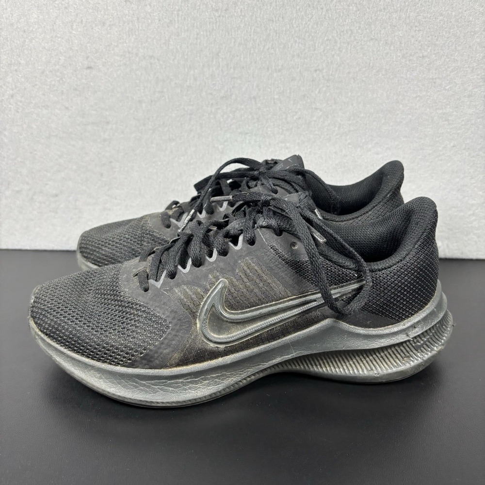 Nike Women's Downshifter Black Running Shoes Sneakers Size 7  Athletic‎ Shoes